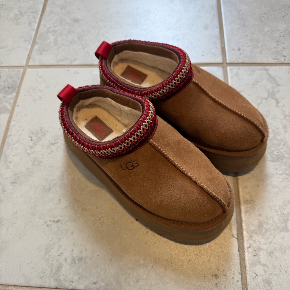 UGG Tan Slippers with Red Accents- Platform